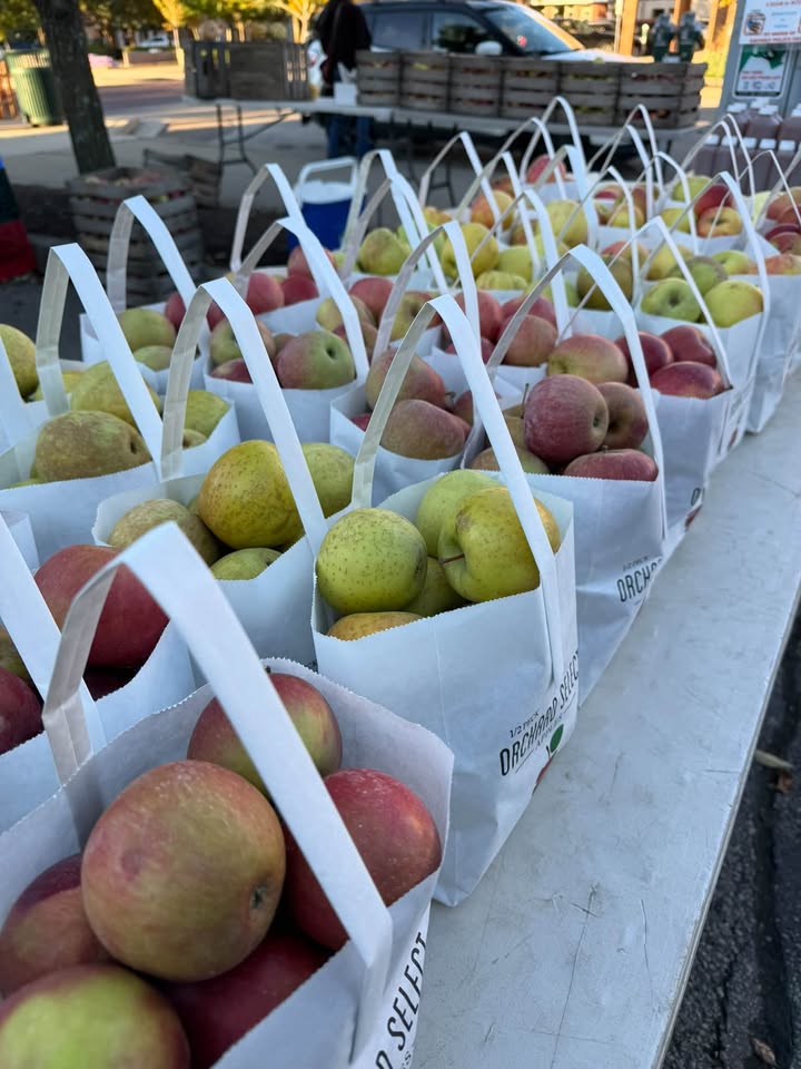 Oxford Farmers Market Uptown